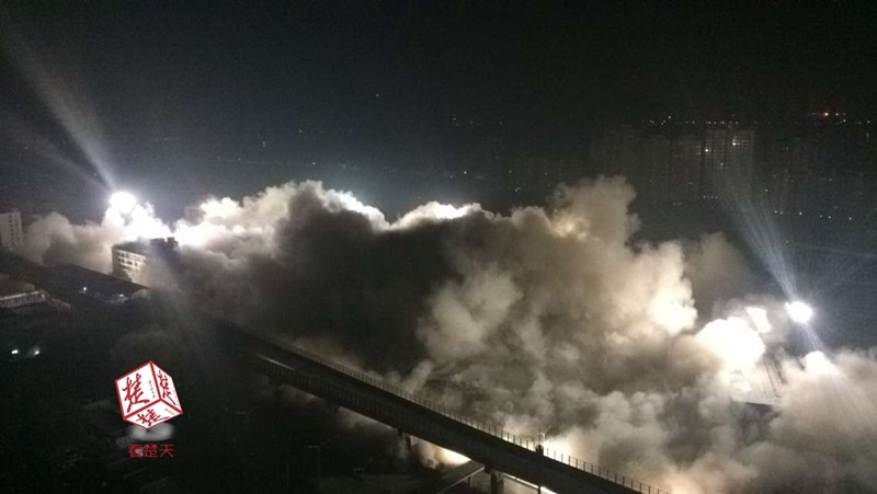 放倒19栋楼只用10秒!武汉创最大爆破拆除规模