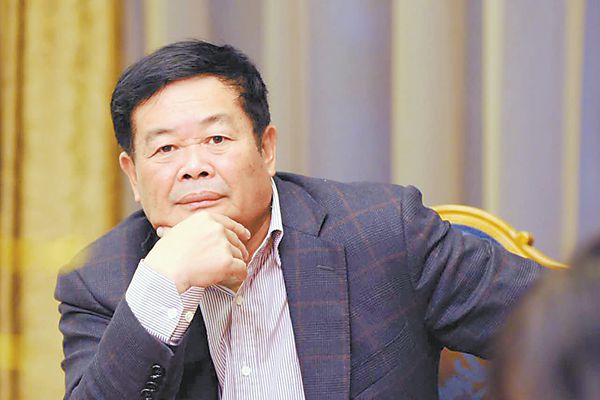 曹德旺:堂堂七尺男儿岂能因为贪图享乐就跑?