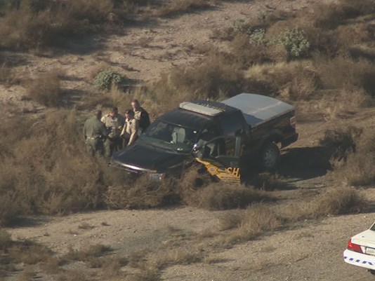 抢下警车一路狂飙 美国女子裸体大闹高速公路(视)