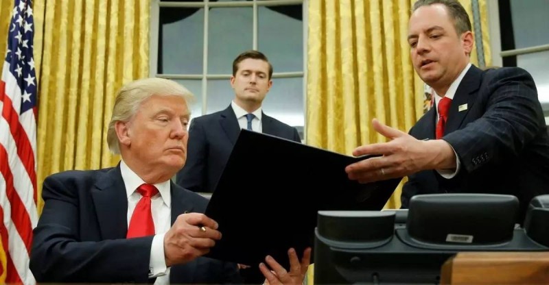 特朗普新官上任首日:把把火都烧向奥巴马(组图)