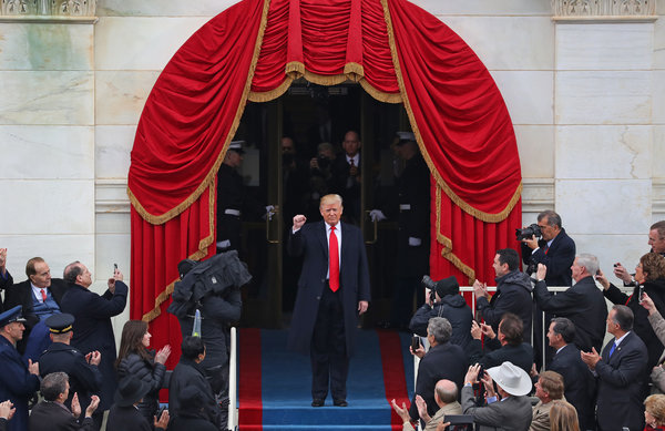 蒙太奇式的自言自语 特朗普的话到底该怎么听?