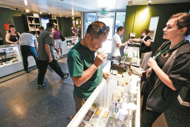 是毒还是药?“它”为何越来越多国合法?(图)