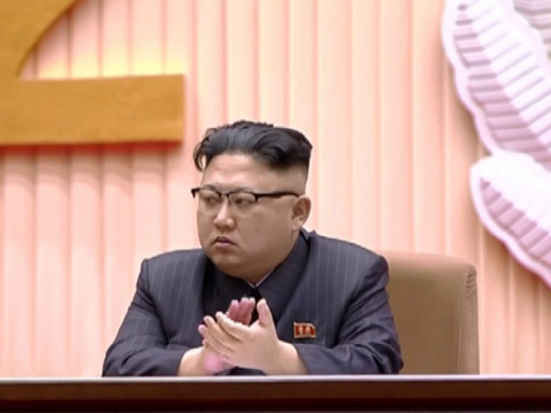 金正男遇害后金正恩首露面：表情凝重(图)