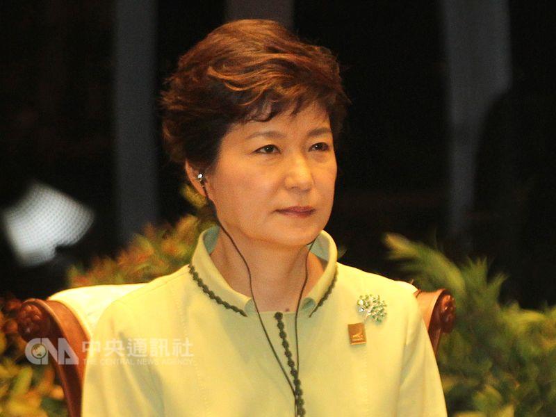 韩媒:朴槿惠可能涉文艺界黑名单案(图)