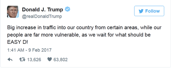 特朗普推特上再用错词 网友讽刺:快查字典 (图)