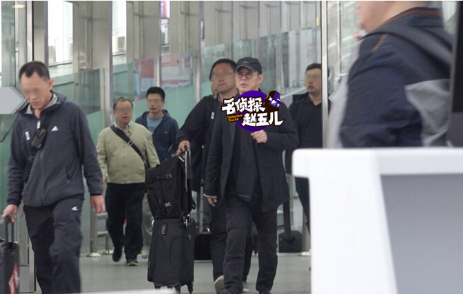 53岁李连杰变成这样,你能认出他吗?(图)