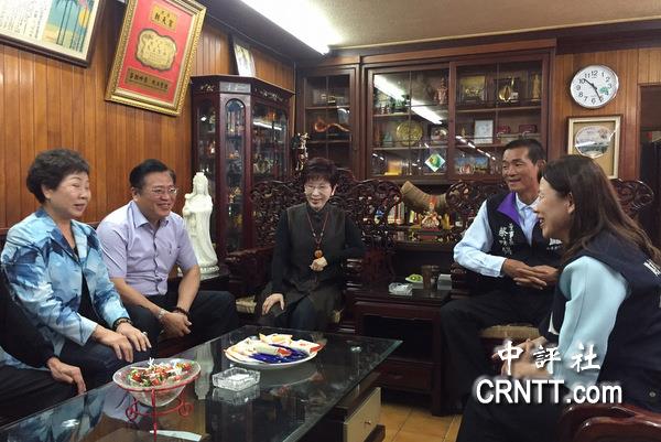 台北市长民调朱立伦居第二 洪秀柱：高兴 (图)