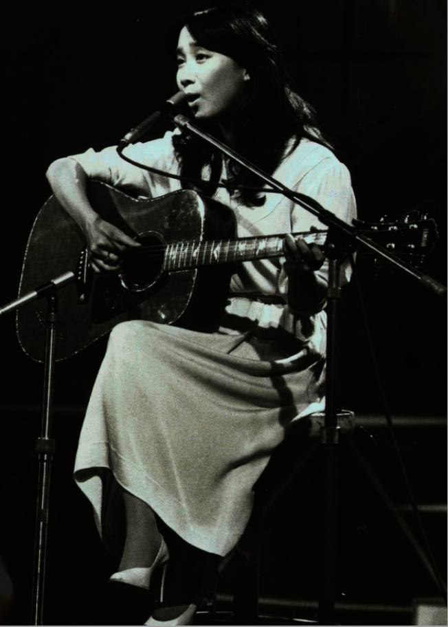 这位红遍台港歌坛玉女 将成香港教育局长?(组图)