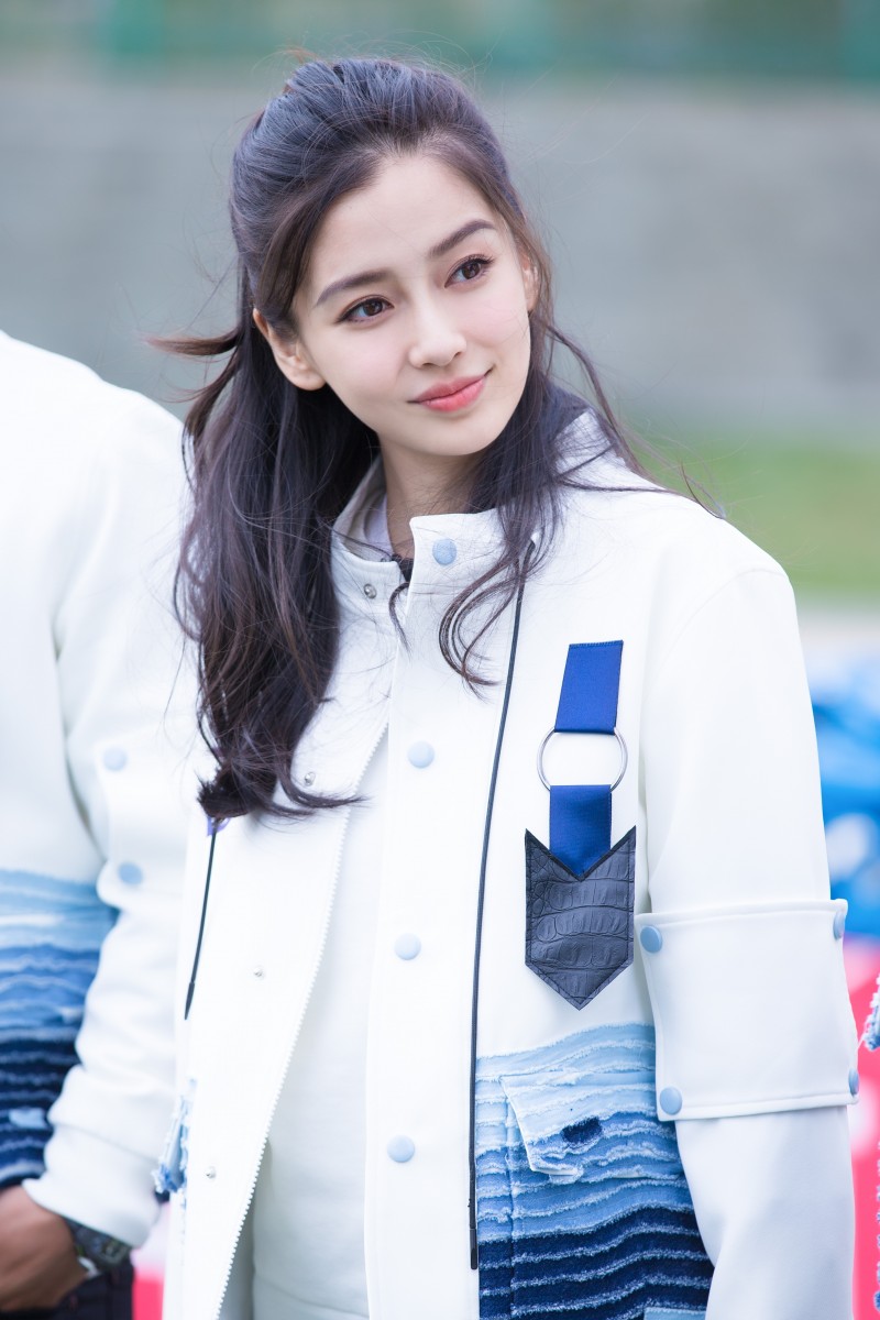 Angelababy开跑了!生了娃还是少女模样(组图)