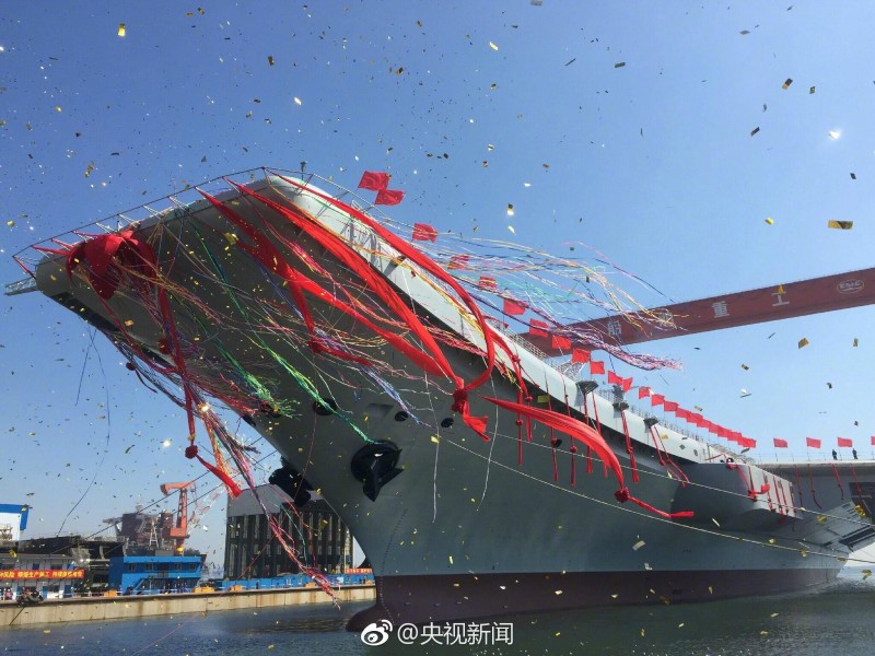 中国第二艘航母下水  范长龙出席下水仪式并致辞