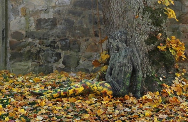 隐藏在大自然中的美女彩绘,你能找到几个?(图)