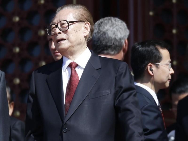 传江泽民病危,大批记者聚集上海华山医院(图)