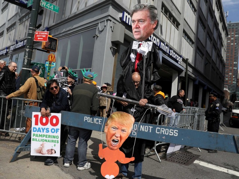 手握呈堂证供 科米能扳倒特朗普吗?(图)