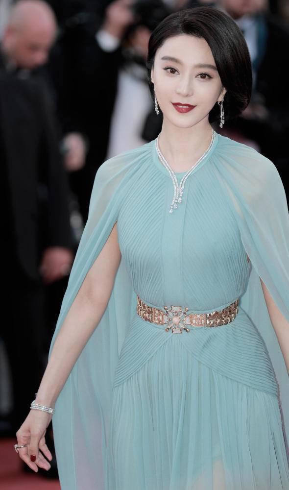 错怪戛纳主持人了!范冰冰和金敏喜相似度超60%