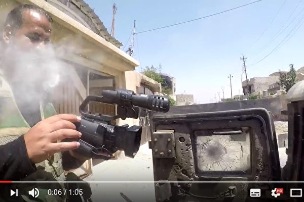 极危,命大!记者在伊拉克被IS狙击胸部(视频)