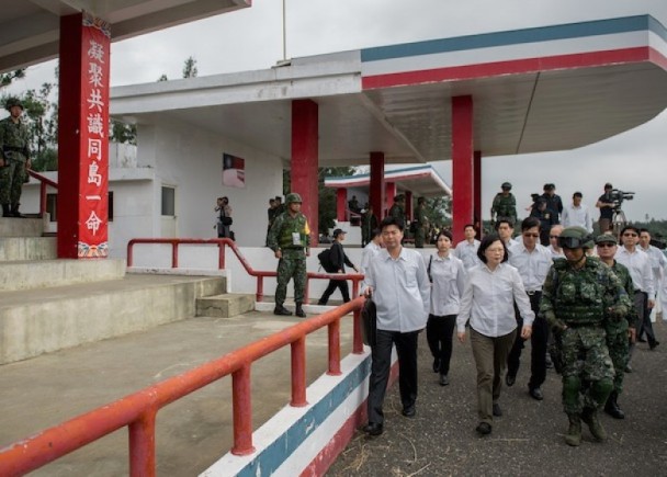 战火开打 蔡英文统帅竟然姗姗来迟?(图)