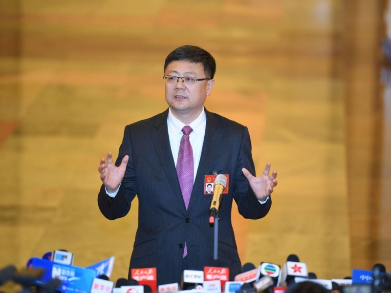 习式用人观“软硬兼施” 北京蔡陈配逻辑(图)