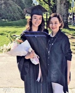 毛舜筠晒长女大学毕业照 蔡少芬恭喜称很感动(图)