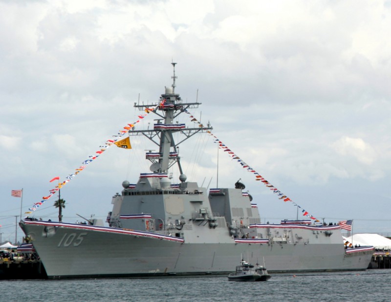 美军舰进南海美济礁12海里海域 系特朗普任后首次