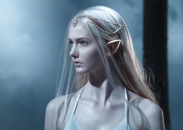 不靠PS!17岁加拿大嫩模宛如精灵 似从梦中来(图)