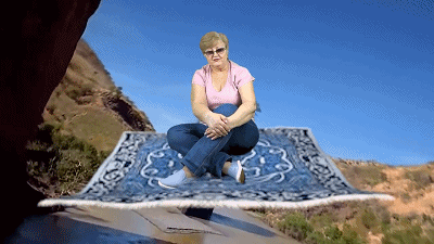 俄老奶奶“灵魂抠图”走红外网 &quot;五毛特效&quot;受追捧