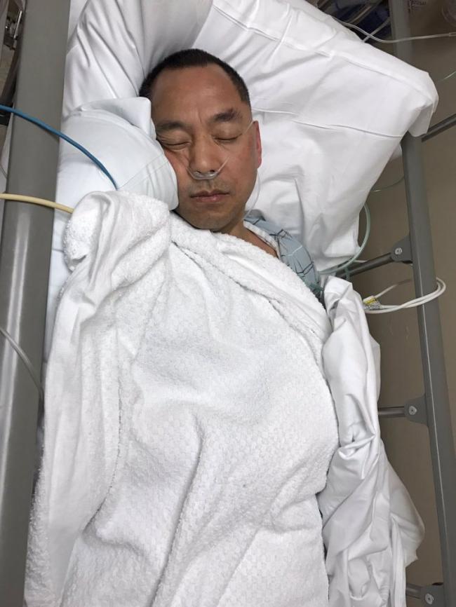 郭文贵答应减少爆料:妻子在洗手间哭泣(图)